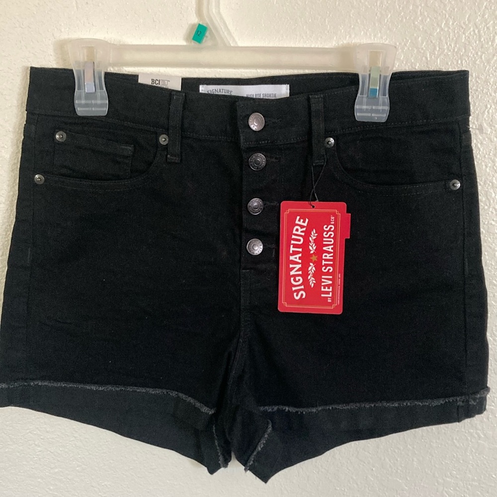 Black Levi stratus shorts, high-rise 15 juniors NWT